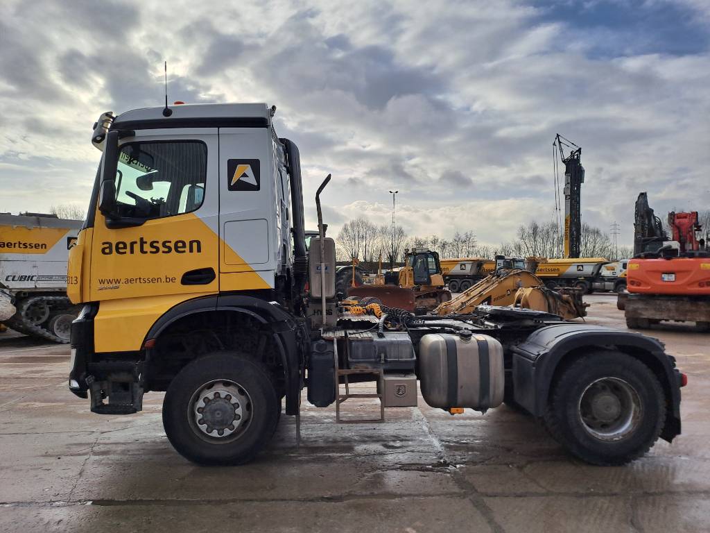 Mercedes-Benz Arocs 2045 image