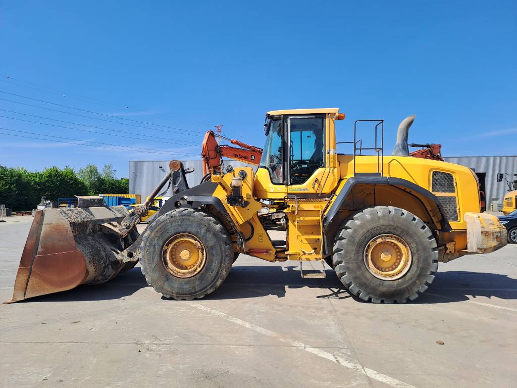 Volvo L180G image