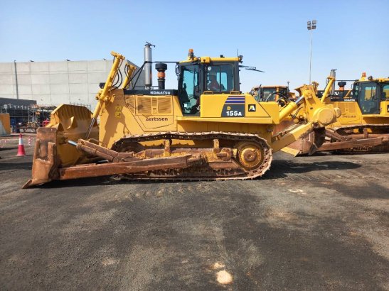 Komatsu D155A-6R (4 pcs available for sale in Abu Dhabi) 10194 2023 2 Dozers image 15