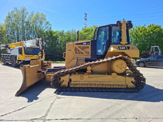 CAT D 6 N LGP D 6 N LGP 2015 2 Dozers