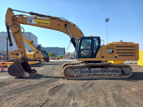 CAT 350 (Abu Dhabi) 1262 2022 2 Crawler Excavators image 30