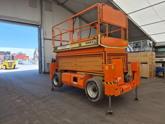 JLG 4096 LE + outriggers (Multiple units available) 4096 LE + outriggers (Multiple units available) 2017 2 Scissor Lifts i...
