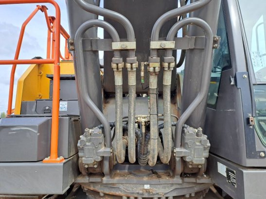 Volvo EC350EL EC350EL 2022 2 Crawler Excavators image 10