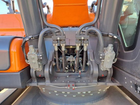 Develon DX300LC-7M (2 Unused units available) Develon DX300LC-7M (2 Unused units available) 2025 1 Crawler Excavators imag...