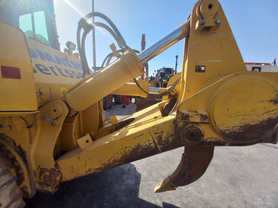Komatsu D155A-6R (4pcs available for sale in Abu Dhabi) 10194 2024 2 Dozers image 10