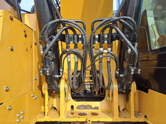 CAT 335 F L CR 43 2016 2 Crawler Excavators image 11