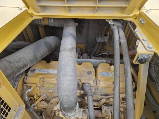 CAT 395 395 2024 2 Crawler Excavators image 11