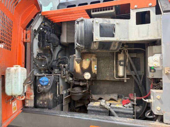 Hitachi ZX 140 W-6 (3 Pieces available) ZX 140 W-6 (3 Pieces available) 2018 2 Wheeled Excavators image 12
