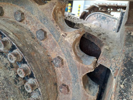 CAT 335 F L CR 43 2016 2 Crawler Excavators image 13