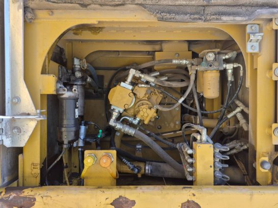 CAT 326 FL 326 FL 2019 2 Crawler Excavators image 13
