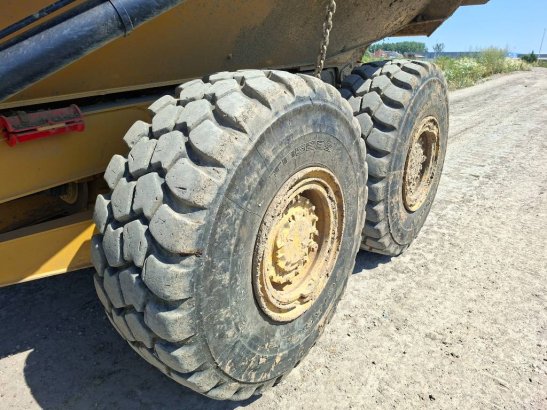 CAT 725C2 725C2 2016 2 Articulated Dump Trucks image 13