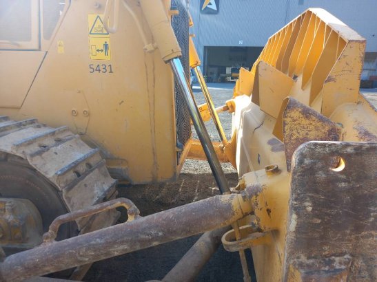 Komatsu D155A-6R (4 pcs available for sale in Abu Dhabi) 10194 2023 2 Dozers image 2