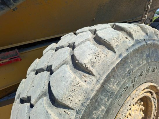 CAT 725C2 725C2 2016 2 Articulated Dump Trucks image 14