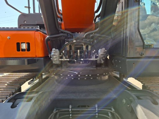 Develon DX225LC-7 Develon DX225LC-7 2023 2 Crawler Excavators image 15