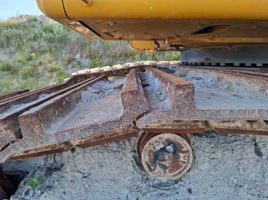 CAT 395 395 2024 2 Crawler Excavators image 15