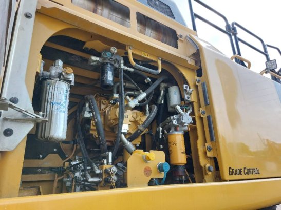 CAT 325FLXE MHD (17m demolition) 38 2016 2 Crawler Excavators image 14