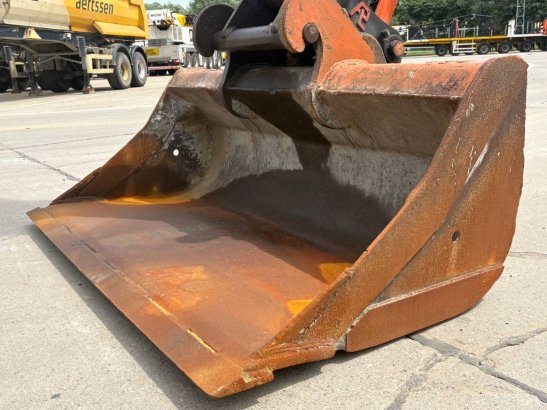 Hitachi ZX140W-6 (3 Pieces available) ZX140W-6 (3 Pieces available) 2018 2 Wheeled Excavators image 46