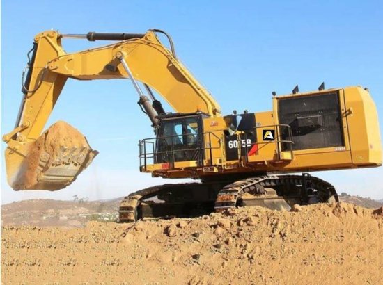 CAT 6015B (Abu Dhabi - available in few weeks) 6015B (Abu Dhabi - available in few weeks) 2019 2 Crawler Excavators image 2