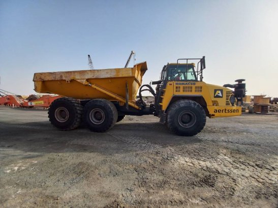 Komatsu HM400-3R (4 pcs available in Abu Dhabi) HM400-3R (4 pcs available in Abu Dhabi) 2017 2 Articulated Dump Trucks ima...
