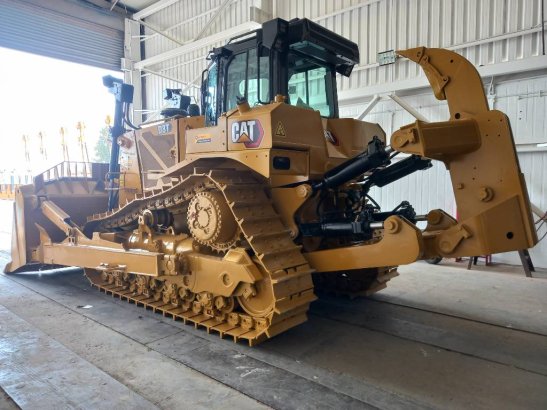 CAT D8T (Jebel Ali Free Zone) D8T (Jebel Ali Free Zone) 2022 2 Dozers image 3