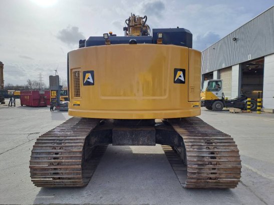 CAT 335 F L CR 43 2016 2 Crawler Excavators image 3