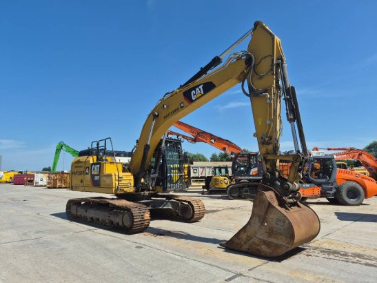CAT 326 FL 326 FL 2019 2 Crawler Excavators image 3