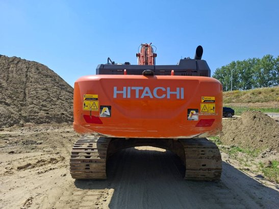 Hitachi ZX350LC-6+GPS (CW55s) ZX350LC-6+GPS (CW55s) 2017 2 Crawler Excavators image 3