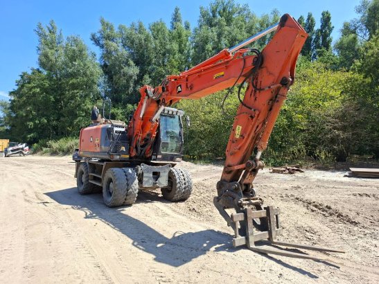 Hitachi ZX 170 W-5 B ZX 170 W-5 B 2016 2 Wheeled Excavators image 3