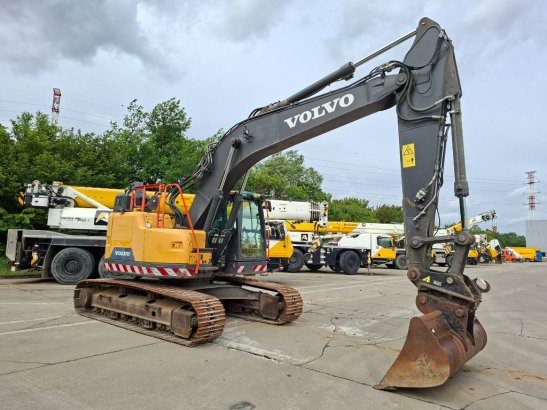 Volvo ECR235EL (+3 Buckets) ECR235EL (+3 Buckets) 2017 2 image 3