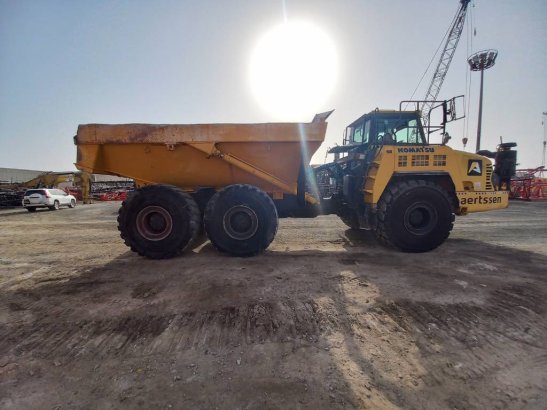 Komatsu HM400-3R (4 pcs available in Abu Dhabi) HM400-3R (4 pcs available in Abu Dhabi) 2017 2 Articulated Dump Trucks ima...