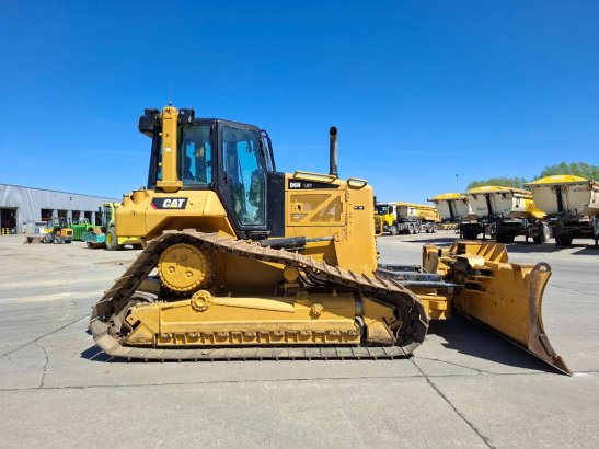 CAT D 6 N LGP (System One Undercarriage) D 6 N LGP (System One Undercarriage) 2015 2 Dozers image 4