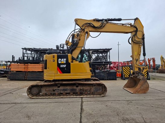 CAT 325FLCR (Full Trimble 3D GPS) 38 2016 2 Crawler Excavators image 4