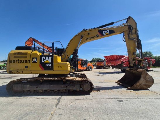 CAT 326 FL 326 FL 2019 2 Crawler Excavators image 4