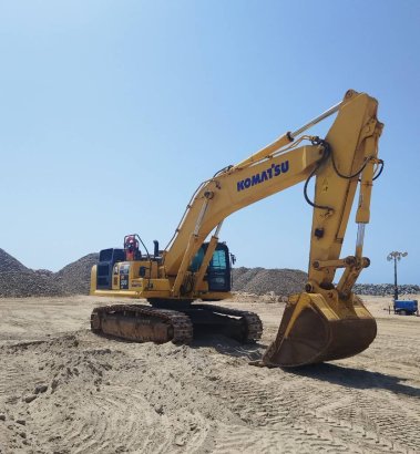Komatsu Komatsu PC500LC (multiple units available in KSA) Komatsu PC500LC (multiple units available in KSA) 2022 2 Crawler...