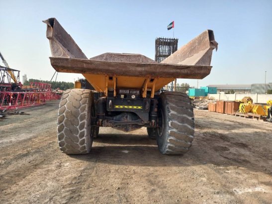 Komatsu HM400-3R (4 pcs available in Abu Dhabi) HM400-3R (4 pcs available in Abu Dhabi) 2017 2 Articulated Dump Trucks ima...