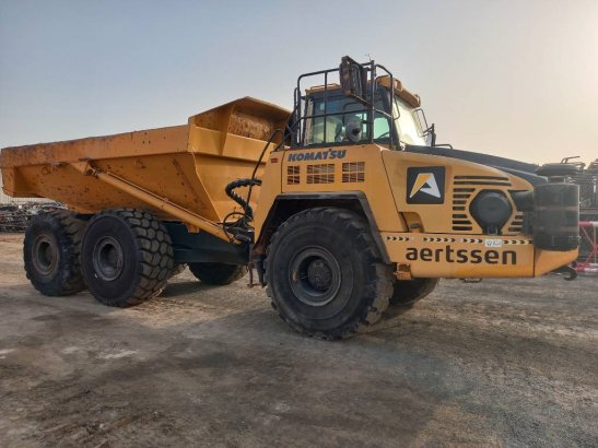 Komatsu HM400-3R (4 pcs available in Abu Dhabi) HM400-3R (4 pcs available in Abu Dhabi) 2017 2 Articulated Dump Trucks ima...