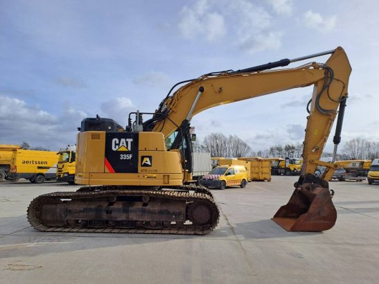 CAT 335 F L CR 43 2016 2 Crawler Excavators image 5
