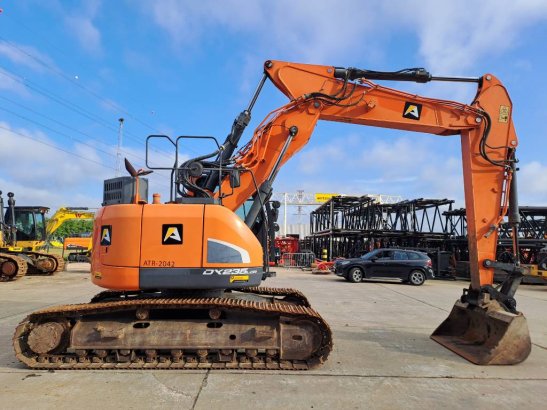 Doosan DX235LCR-5 Doosan DX235LCR-5 2016 2 Crawler Excavators image 4