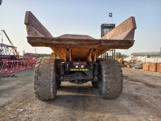 Komatsu HM400-3R (4 pcs available for sale in Abu Dhabi) HM400-3R (4 pcs available for sale in Abu Dhabi) 2017 2 Articulat...
