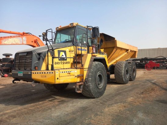 Komatsu HM400-3R (4 pcs available in Abu Dhabi) HM400-3R (4 pcs available in Abu Dhabi) 2017 2 Articulated Dump Trucks ima...