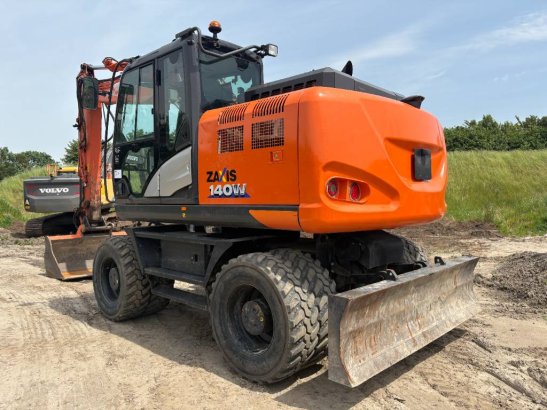 Hitachi ZX 140 W-6 (3 Pieces available) ZX 140 W-6 (3 Pieces available) 2018 2 Wheeled Excavators image 6