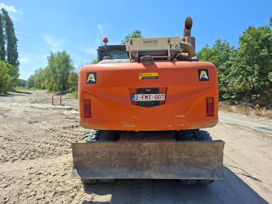 Hitachi ZX 170 W-5 B ZX 170 W-5 B 2016 2 Wheeled Excavators image 6