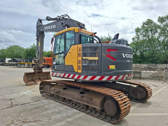 Volvo ECR235EL (+3 Buckets) ECR235EL (+3 Buckets) 2017 2 image 6
