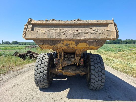 CAT 725C2 725C2 2016 2 Articulated Dump Trucks image 6
