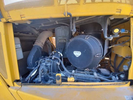Komatsu D155A-6R (4 pcs available for sale in Abu Dhabi) 10194 2024 2 Dozers image 9
