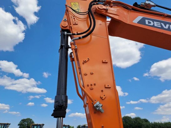 Develon DX 225 LC-7M (UNUSED, multiple units available) Develon DX 225 LC-7M (UNUSED, multiple units available) 2025 1 Cra...