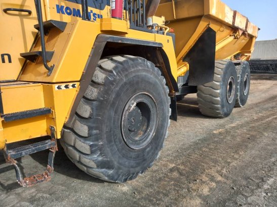 Komatsu HM400-3R (4 pcs available in Abu Dhabi) HM400-3R (4 pcs available in Abu Dhabi) 2017 2 Articulated Dump Trucks ima...
