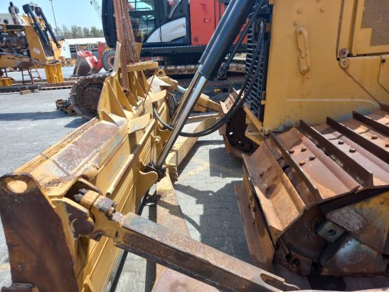 CAT D6R LGP (Abu Dhabi) D6R LGP (Abu Dhabi) 2017 2 Dozers image 8