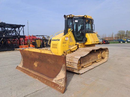 Komatsu D61PXi-24 D61PXi-24 2018 2 Dozers image 8