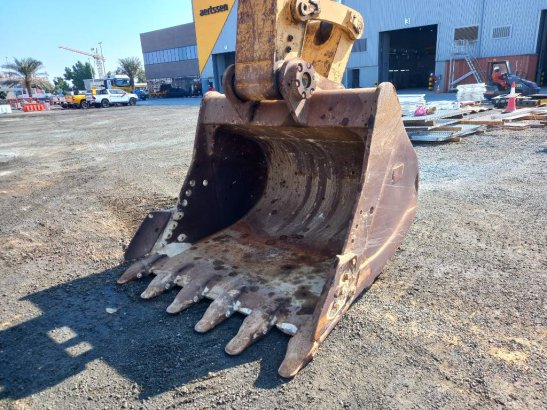 CAT 350 (Abu Dhabi) 1262 2022 2 Crawler Excavators image 22